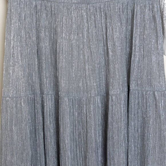 Dress the Population Dream Metallic Tiered Midi Dress Silver Gray - Picture 7 of 12